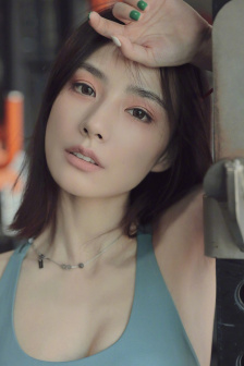 《漂亮的女邻居3》在线观看